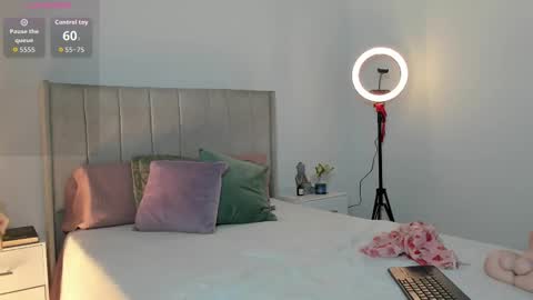 Snapshot of _im_megan chatting on February 17, 2026, 3:47 am Megan online show from February 17, 2026, 3:47 am