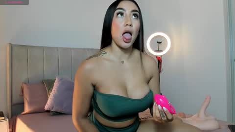 Snapshot of _im_megan chatting on February 20, 2026, 3:47 am Megan online show from February 20, 2026, 3:47 am