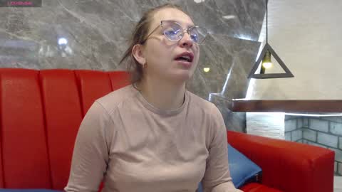 Isa online show from January 15, 2025, 11:21 am