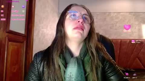 Isa online show from October 24, 2025, 1:07 pm