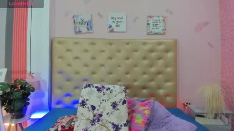 J A D E online show from October 6, 2025, 12:02 pm