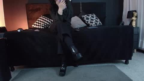 Miss Jade online show from September 25, 2025, 11:47 am