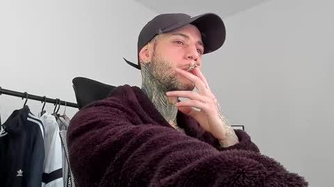 jeison online show from October 24, 2025, 12:56 pm