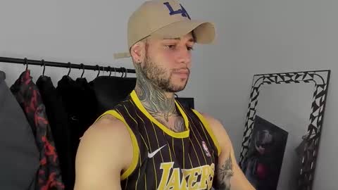 jeison online show from November 14, 2025, 8:07 pm