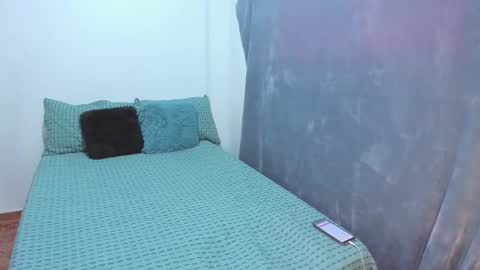 Snapshot of _jennyxoxo_ chatting on February 6, 2025, 8:02 pm JENNY online show from February 6, 2025, 8:02 pm