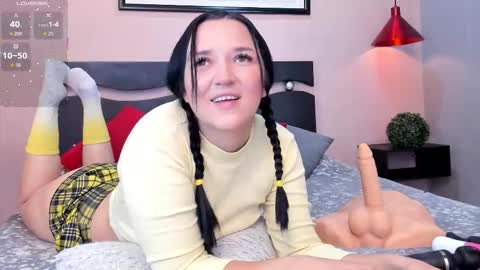    online show from October 23, 2025, 2:27 pm