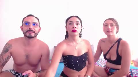 Snapshot of _joanne_and_oliver_ chatting on November 18, 2025, 6:23 pm Joanne Oliver online show from November 18, 2025, 6:23 pm