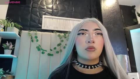 Mia online show from January 11, 2025, 5:18 pm