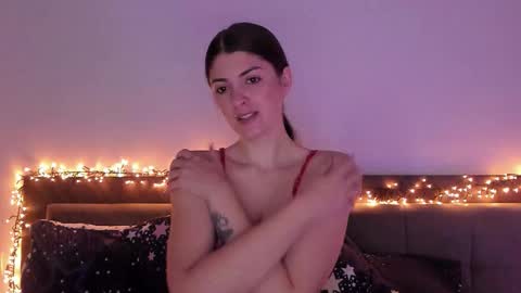 _just_a_simple_girl online show from November 22, 2025, 11:31 am