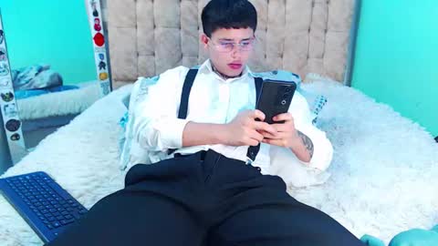 mod online show from February 20, 2026, 5:04 am