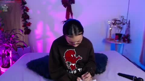 Snapshot of _kathy_and_myke chatting on December 4, 2024, 7:28 am Kathy and Myke online show from December 4, 2024, 7:28 am