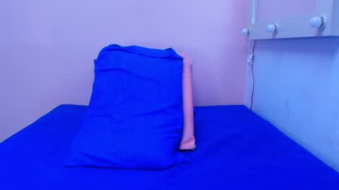 Kendall online show from September 10, 2025, 11:54 am