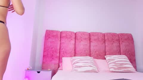 Kendall online show from November 24, 2025, 12:05 pm