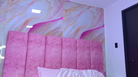 Kendall online show from March 26, 2026, 12:00 pm