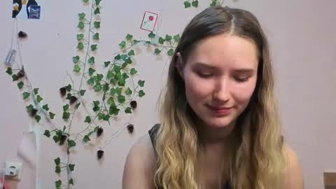 _kikiclark_ online show from March 12, 2026, 7:53 pm