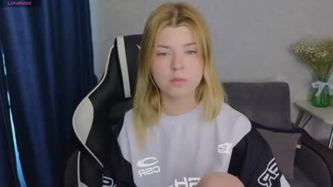 Molly   Emily online show from March 9, 2026, 12:53 pm