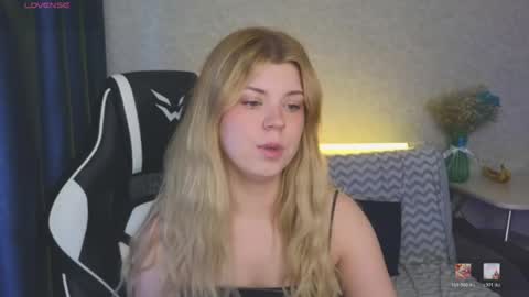 Molly   Emily online show from May 18, 2026, 4:46 pm
