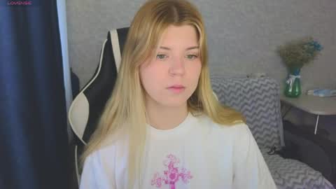 Molly   Emily online show from May 28, 2026, 2:36 pm