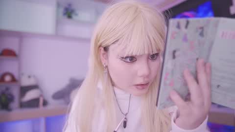 kitty online show from February 7, 2025, 7:06 pm