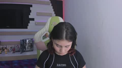 kitty online show from February 13, 2025, 6:38 pm