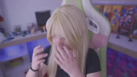 kitty online show from February 14, 2025, 6:51 pm