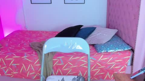  koriinn  online show from December 13, 2024, 7:53 pm