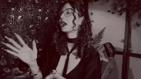 Snapshot of _lady_luna_ chatting on December 27, 2024, 3:20 am Lady Luna online show from December 27, 2024, 3:20 am