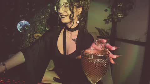 Snapshot of _lady_luna_ chatting on January 17, 2025, 12:20 am Lady Luna online show from January 17, 2025, 12:20 am