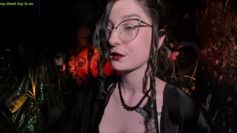 Lady Luna online show from May 16, 2026, 10:30 pm