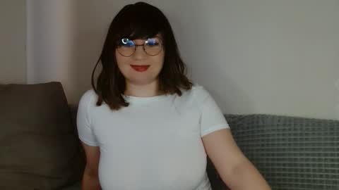 Snapshot of _lalilu_ chatting on January 7, 2025, 7:52 am _lalilu_ online show from January 7, 2025, 7:52 am