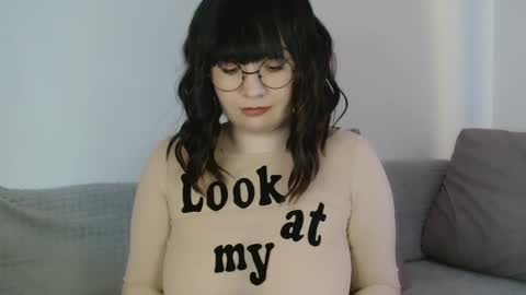 Snapshot of _lalilu_ chatting on March 3, 2025, 11:33 am _lalilu_ online show from March 3, 2025, 11:33 am