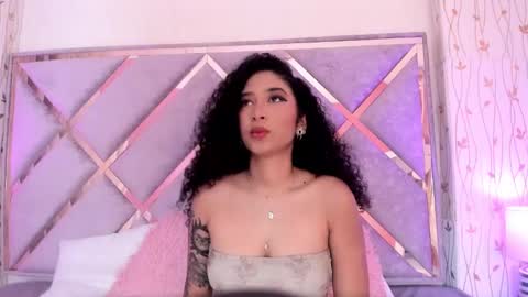 Lanna  online show from January 16, 2025, 11:26 am