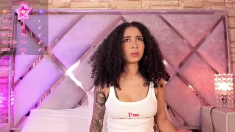 Lanna  online show from November 27, 2025, 11:01 am