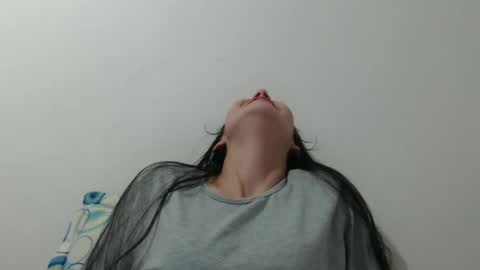 Snapshot of _laureneyes chatting on December 12, 2024, 5:10 am Lauren 3 online show from December 12, 2024, 5:10 am