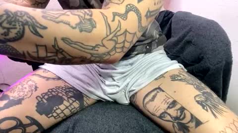 Layne online show from October 22, 2025, 2:50 pm