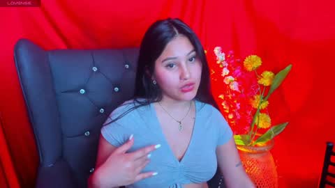 Snapshot of _little_ivy chatting on January 28, 2025, 8:04 pm Ivy 3 online show from January 28, 2025, 8:04 pm