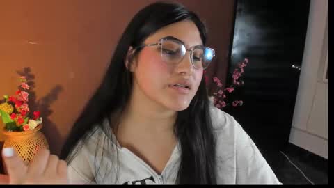 Ivy 3 online show from December 2, 2025, 7:09 pm