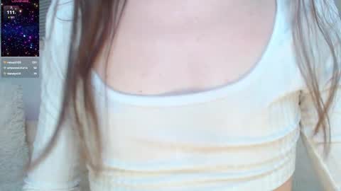 Snapshot of _little_misss chatting on December 8, 2024, 5:22 pm Mila online show from December 8, 2024, 5:22 pm