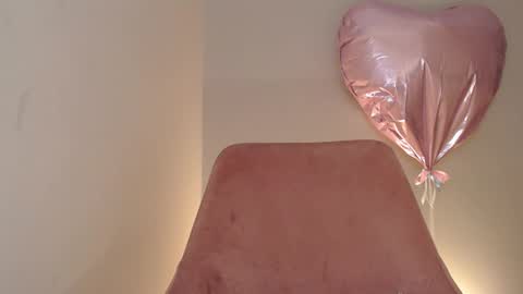 Snapshot of _little_misss chatting on January 30, 2025, 10:08 am Mila online show from January 30, 2025, 10:08 am
