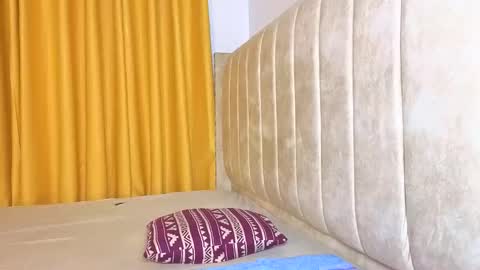 Littlevenus online show from November 8, 2025, 12:11 am