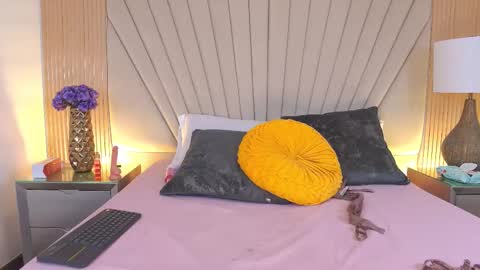 Luisa merrid online show from February 5, 2026, 9:08 pm