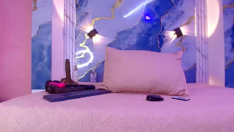 Lorrayne online show from October 28, 2025, 12:09 pm