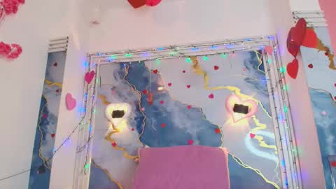 Lorrayne online show from February 25, 2026, 12:04 pm