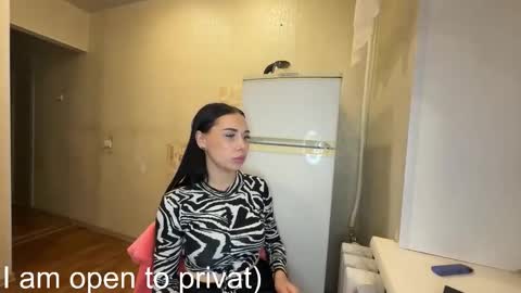 Snapshot of _lovelycurves_ chatting on October 9, 2025, 1:53 pm Mary online show from October 9, 2025, 1:53 pm