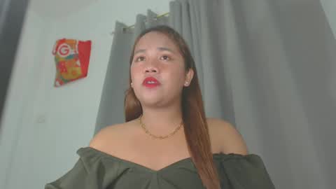 _lovelyyan69_ online show from March 6, 2025, 6:59 pm