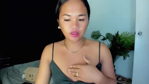 _lovelyyan69_ online show from December 20, 2025, 9:49 am