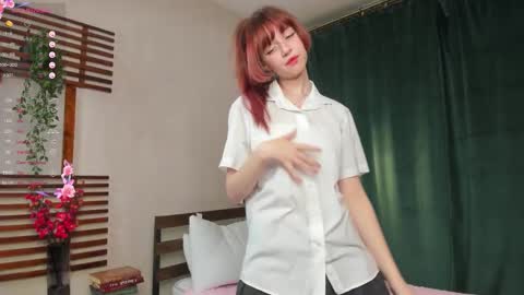 _lucystars online show from October 20, 2025, 2:28 pm