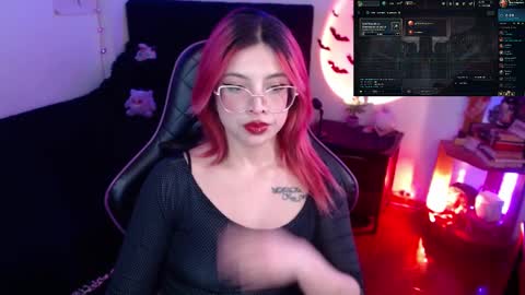 Queen.  Help me reach 100 thumbs up  online show from March 5, 2025, 8:10 pm