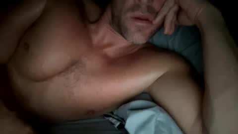 _lululeo_ online show from October 8, 2025, 4:32 am