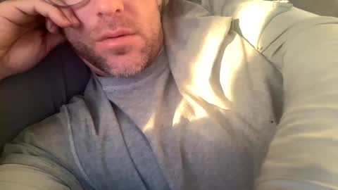 _lululeo_ online show from March 26, 2026, 2:17 am